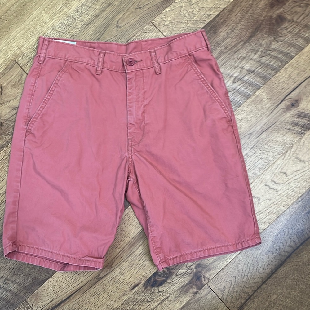 Levi’s men’s shorts salmon/light red 30 inch waist